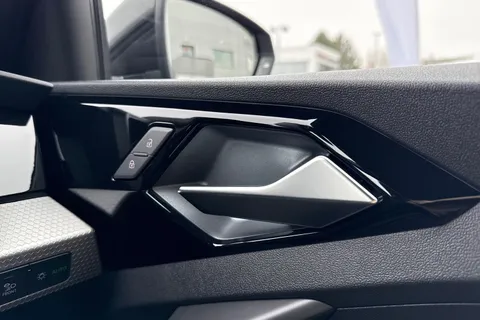  Audi A1 1.0 TFSI 25 Black Edition Sportback S Tronic Euro 6 (s/s) 5dr Thumbnail #37