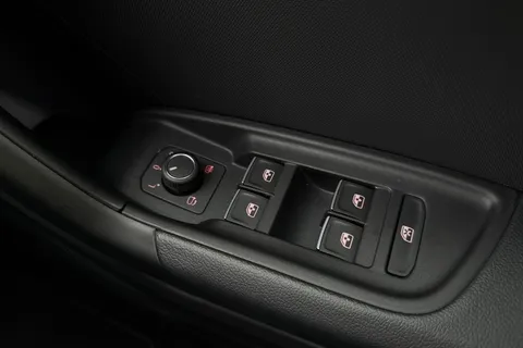  Audi A1 1.0 TFSI 25 Black Edition Sportback S Tronic Euro 6 (s/s) 5dr Thumbnail #38