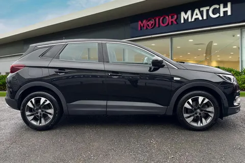 3 of 52 for Vauxhall Grandland X 1.2 Turbo Sport Nav Auto Euro 6 (s/s) 5dr