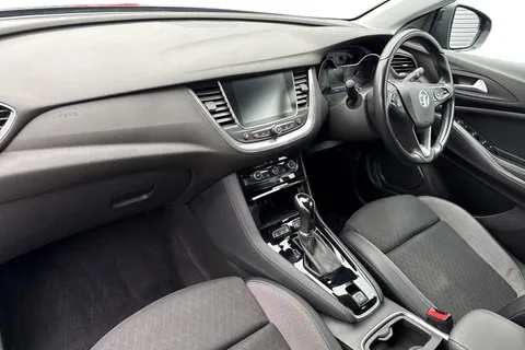 14 of 52 for Vauxhall Grandland X 1.2 Turbo Sport Nav Auto Euro 6 (s/s) 5dr