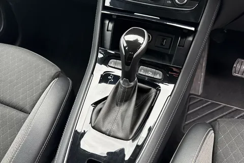 22 of 52 for Vauxhall Grandland X 1.2 Turbo Sport Nav Auto Euro 6 (s/s) 5dr