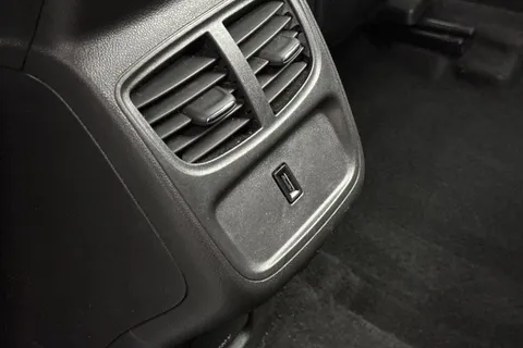 32 of 52 for Vauxhall Grandland X 1.2 Turbo Sport Nav Auto Euro 6 (s/s) 5dr