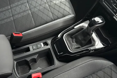 MV75UNX Volkswagen T-Roc 1.5 TSI Black Edition 5dr DSG **19' MISANO ALLOYS + REAR VIEW CAMERA** Thumbnail #24