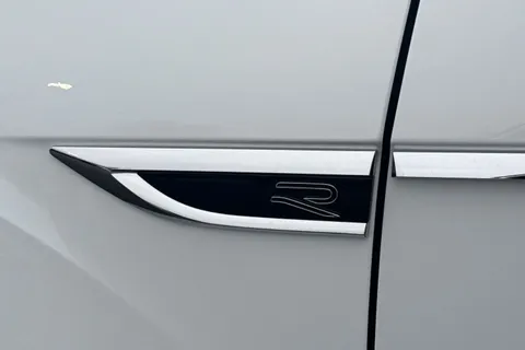 MV75UNX Volkswagen T-Roc 1.5 TSI Black Edition 5dr DSG **19' MISANO ALLOYS + REAR VIEW CAMERA** Thumbnail #27