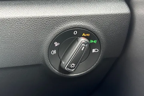 MV75UNX Volkswagen T-Roc 1.5 TSI Black Edition 5dr DSG **19' MISANO ALLOYS + REAR VIEW CAMERA** Thumbnail #38