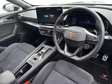 MF75LVB CUPRA Formentor 1.5 eTSI 150 V2 5dr DSG **VAT QUALIFYING** Thumbnail #8