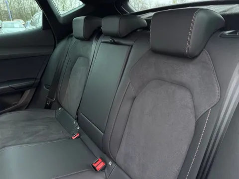 MF75LVB CUPRA Formentor 1.5 eTSI 150 V2 5dr DSG **VAT QUALIFYING** Thumbnail #14