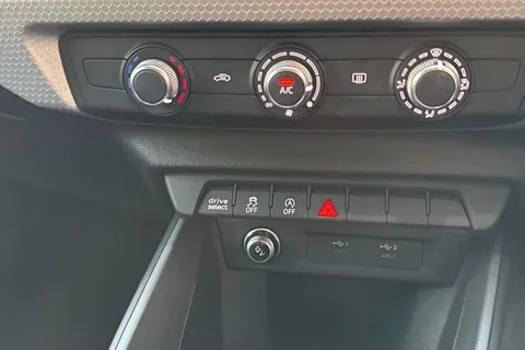 BV72PZT Audi A1 1.0 TFSI 30 S line Sportback S Tronic Euro 6 (s/s) 5dr Thumbnail #23