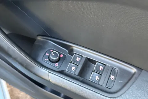 BV72PZT Audi A1 1.0 TFSI 30 S line Sportback S Tronic Euro 6 (s/s) 5dr Thumbnail #43