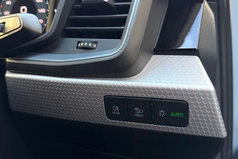 BV72PZT Audi A1 1.0 TFSI 30 S line Sportback S Tronic Euro 6 (s/s) 5dr Thumbnail #44