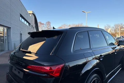  Audi Q7 3.0 TDI V6 Black Edition Tiptronic quattro Euro 6 (s/s) 5dr Thumbnail #32