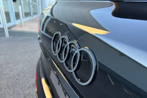  Audi Q7 3.0 TDI V6 Black Edition Tiptronic quattro Euro 6 (s/s) 5dr Thumbnail #35