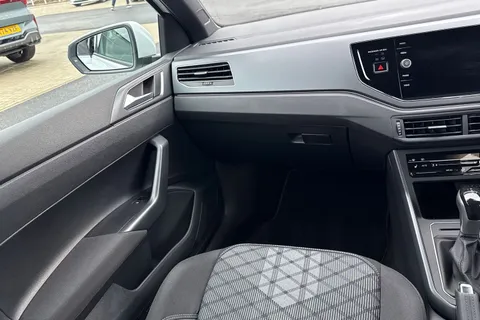 MA75ZRJ Volkswagen Polo 1.0 TSI 115 R-Line 5dr DSG **HEATED FRONT SEATS** Thumbnail #21