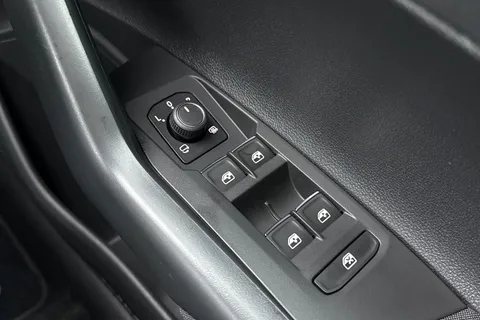 MA75ZRJ Volkswagen Polo 1.0 TSI 115 R-Line 5dr DSG **HEATED FRONT SEATS** Thumbnail #22