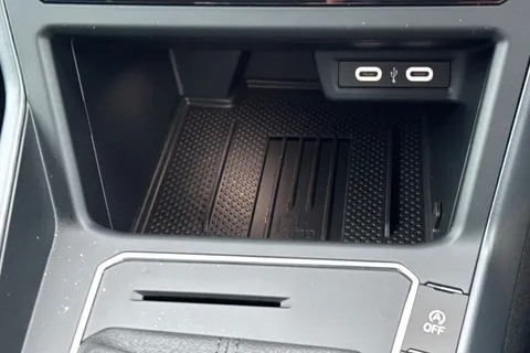 MA75ZRJ Volkswagen Polo 1.0 TSI 115 R-Line 5dr DSG **HEATED FRONT SEATS** Thumbnail #36