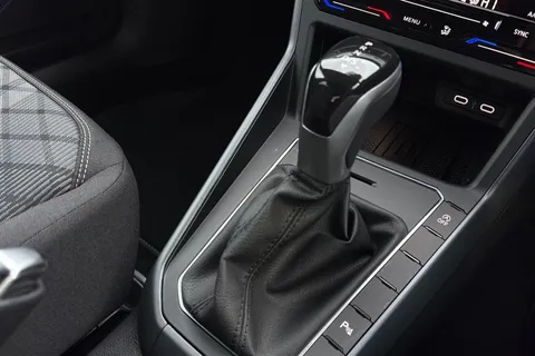 MA75ZRJ Volkswagen Polo 1.0 TSI 115 R-Line 5dr DSG **HEATED FRONT SEATS** Thumbnail #37