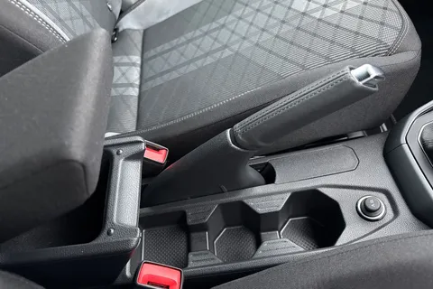 MA75ZRJ Volkswagen Polo 1.0 TSI 115 R-Line 5dr DSG **HEATED FRONT SEATS** Thumbnail #38