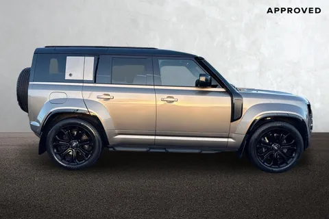 DT25YUW Land Rover Defender 110 4.4 P635 OCTA 5dr Thumbnail #7