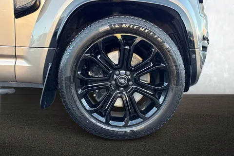 DT25YUW Land Rover Defender 110 4.4 P635 OCTA 5dr Thumbnail #10