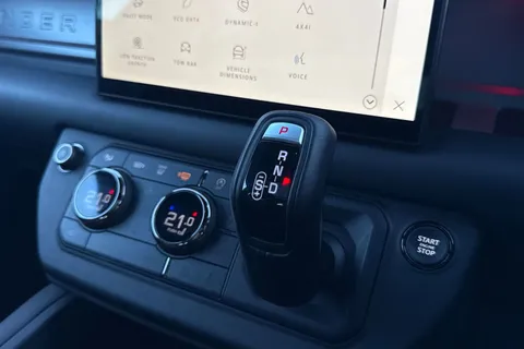 DT25YUW Land Rover Defender 110 4.4 P635 OCTA 5dr Thumbnail #15