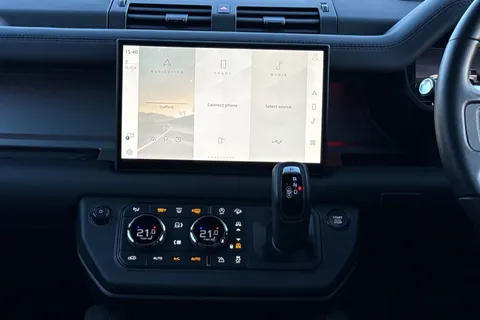 DT25YUW Land Rover Defender 110 4.4 P635 OCTA 5dr Thumbnail #16