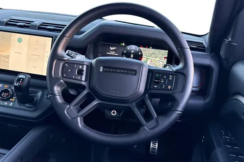 DT25YUW Land Rover Defender 110 4.4 P635 OCTA 5dr Thumbnail #17