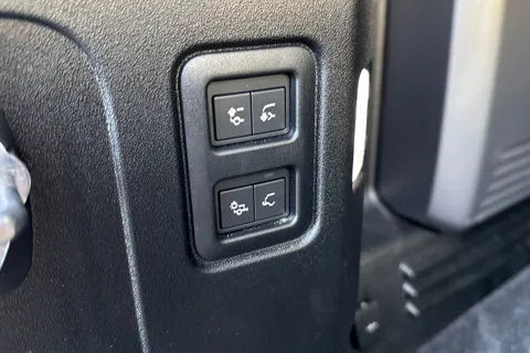 DT25YUW Land Rover Defender 110 4.4 P635 OCTA 5dr Thumbnail #29