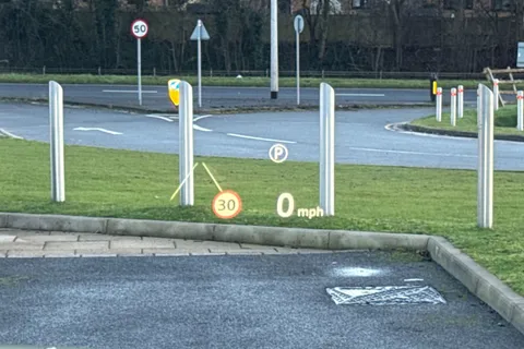 DT25YUW Land Rover Defender 110 4.4 P635 OCTA 5dr Thumbnail #35