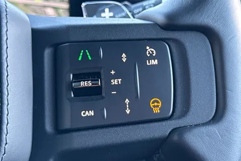 DT25YUW Land Rover Defender 110 4.4 P635 OCTA 5dr Thumbnail #36