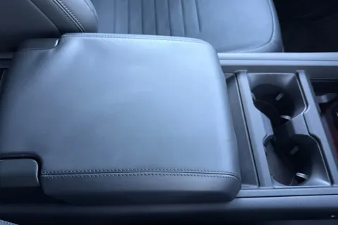 DT25YUW Land Rover Defender 110 4.4 P635 OCTA 5dr Thumbnail #50