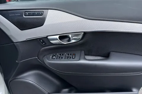 KW21LVF Volvo Xc90 2.0 B5 MHEV R-Design Pro Auto 4WD Euro 6 (s/s) 5dr Thumbnail #22