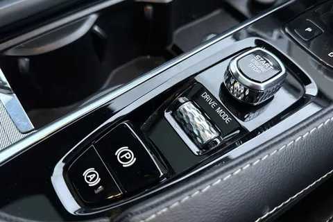 KW21LVF Volvo Xc90 2.0 B5 MHEV R-Design Pro Auto 4WD Euro 6 (s/s) 5dr Thumbnail #43