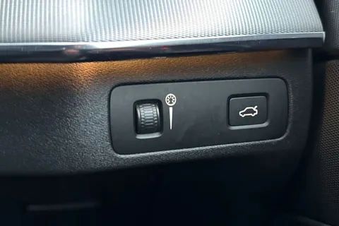 KW21LVF Volvo Xc90 2.0 B5 MHEV R-Design Pro Auto 4WD Euro 6 (s/s) 5dr Thumbnail #48