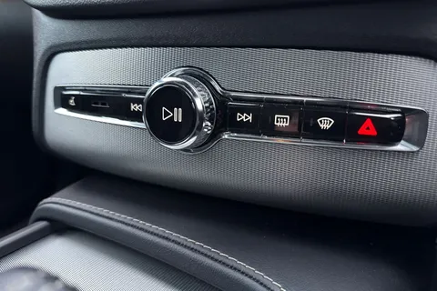 KW21LVF Volvo Xc90 2.0 B5 MHEV R-Design Pro Auto 4WD Euro 6 (s/s) 5dr Thumbnail #52