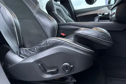 KW21LVF Volvo Xc90 2.0 B5 MHEV R-Design Pro Auto 4WD Euro 6 (s/s) 5dr Thumbnail #57