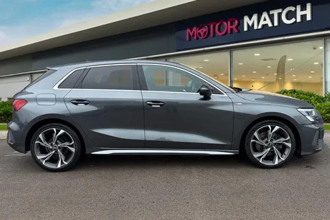 PJ70VCC Audi A3 2.0 TDI 30 S line Sportback Euro 6 (s/s) 5dr Thumbnail #3