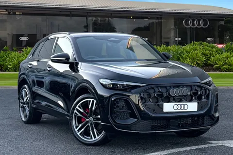  Audi Q5 2.0 TFSI Edition 1 S Tronic quattro Euro 6 (s/s) 5dr Thumbnail #2