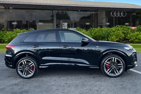  Audi Q5 2.0 TFSI Edition 1 S Tronic quattro Euro 6 (s/s) 5dr Thumbnail #4