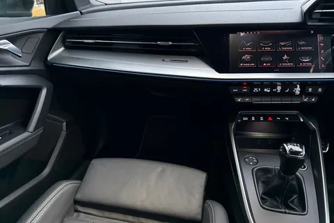 PJ70VCC Audi A3 2.0 TDI 30 S line Sportback Euro 6 (s/s) 5dr Thumbnail #20