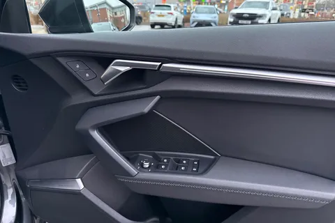 PJ70VCC Audi A3 2.0 TDI 30 S line Sportback Euro 6 (s/s) 5dr Thumbnail #21