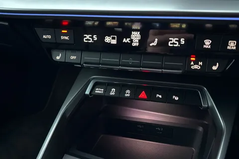 PJ70VCC Audi A3 2.0 TDI 30 S line Sportback Euro 6 (s/s) 5dr Thumbnail #22