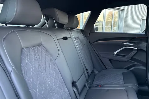  Audi Q5 2.0 TFSI Edition 1 S Tronic quattro Euro 6 (s/s) 5dr Thumbnail #19