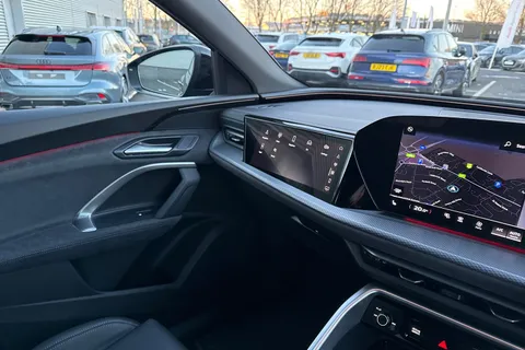  Audi Q5 2.0 TFSI Edition 1 S Tronic quattro Euro 6 (s/s) 5dr Thumbnail #20