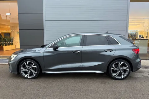 PJ70VCC Audi A3 2.0 TDI 30 S line Sportback Euro 6 (s/s) 5dr Thumbnail #31