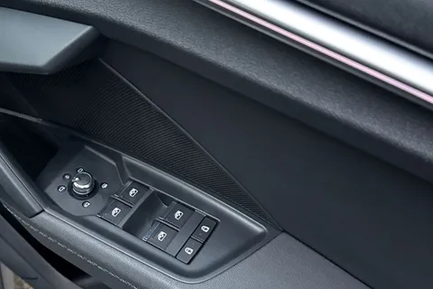 PJ70VCC Audi A3 2.0 TDI 30 S line Sportback Euro 6 (s/s) 5dr Thumbnail #37