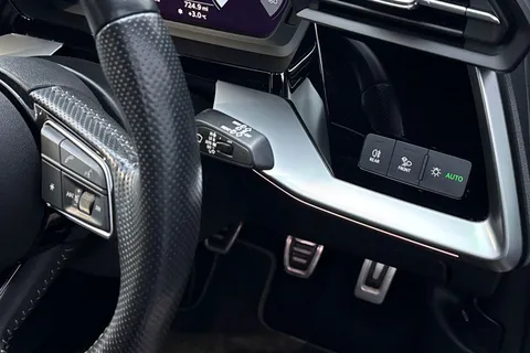 PJ70VCC Audi A3 2.0 TDI 30 S line Sportback Euro 6 (s/s) 5dr Thumbnail #38