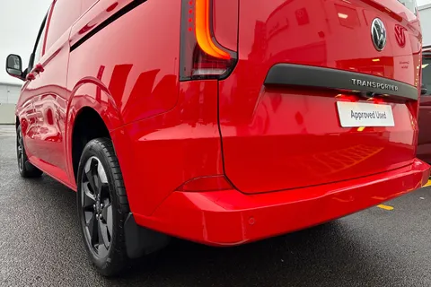 BT75CKX Volkswagen Transporter 2.0 TDI 150 Commerce Pro Van Auto-Tailgate Thumbnail #8