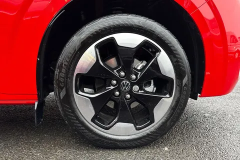 BT75CKX Volkswagen Transporter 2.0 TDI 150 Commerce Pro Van Auto-Tailgate Thumbnail #13