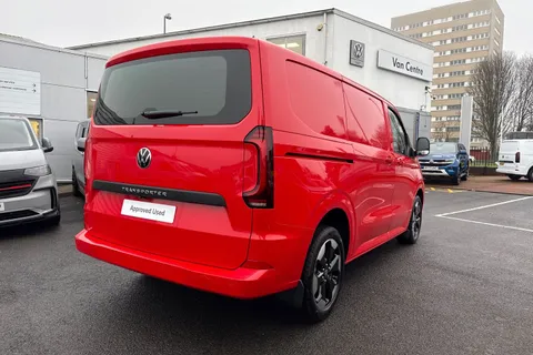 BT75CKX Volkswagen Transporter 2.0 TDI 150 Commerce Pro Van Auto-Tailgate Thumbnail #26
