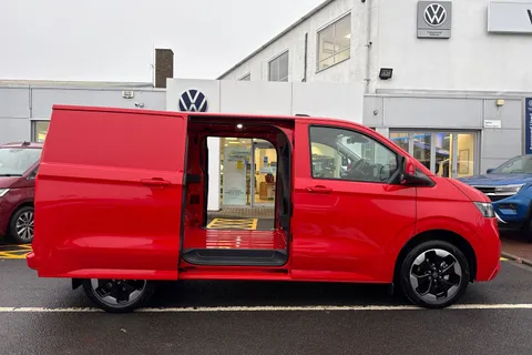 BT75CKX Volkswagen Transporter 2.0 TDI 150 Commerce Pro Van Auto-Tailgate Thumbnail #36